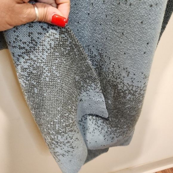 ANTHROPOLOGIE Madison 88 large scarf - Picture 3 of 7